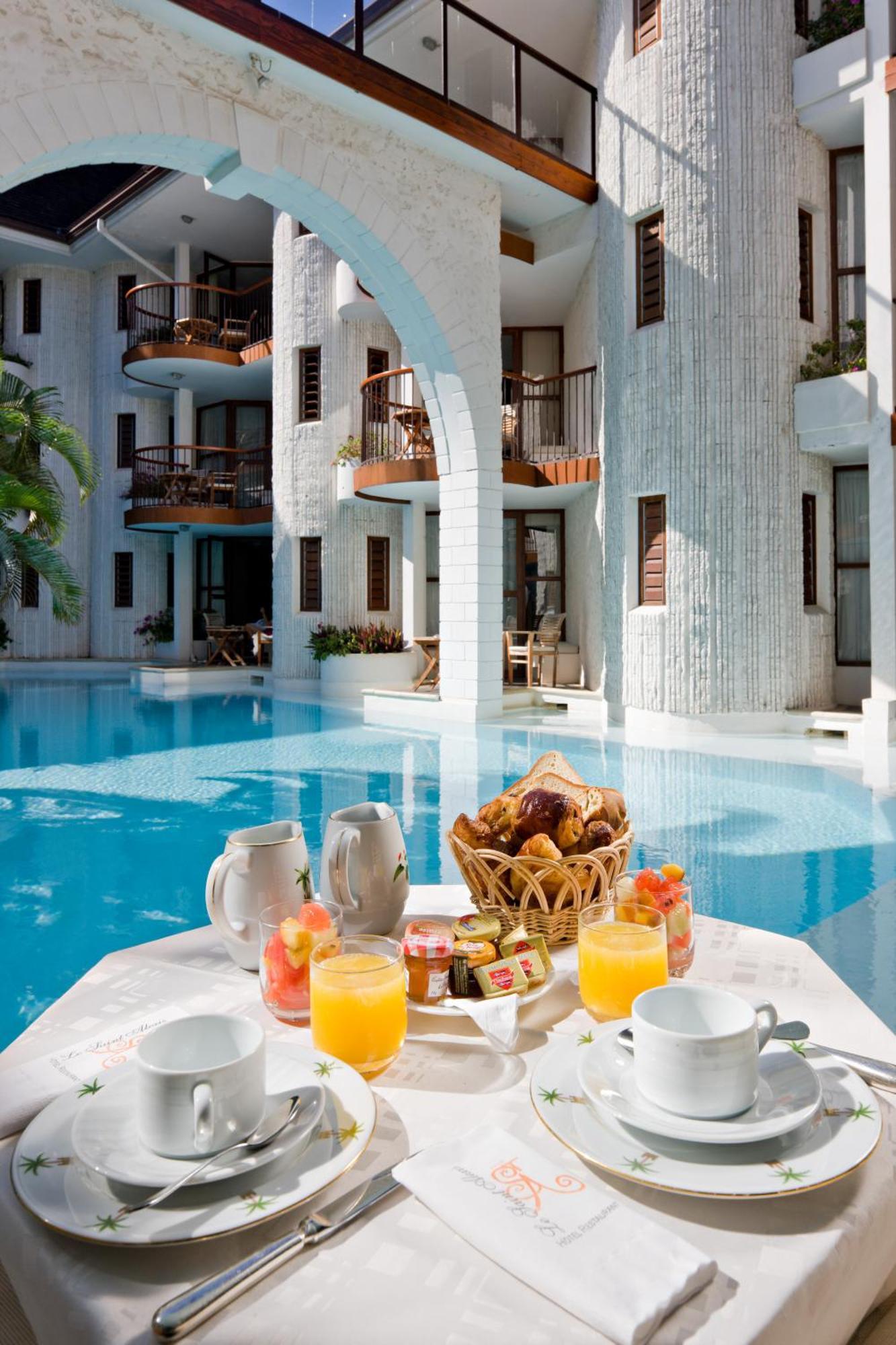 Le Saint Alexis **** Hotel & Spa ภายนอก รูปภาพ