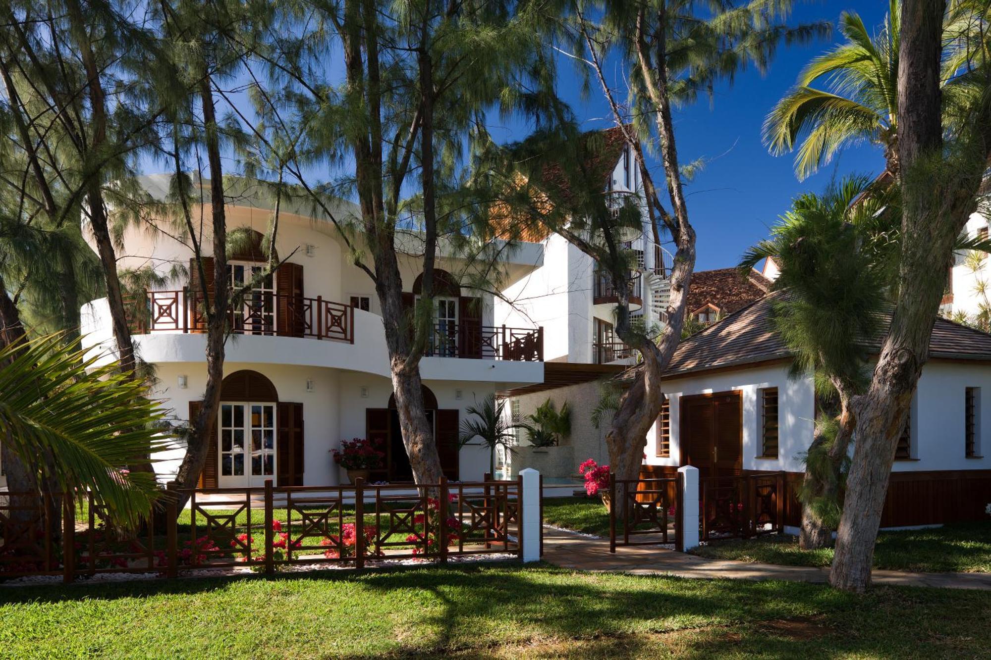 Le Saint Alexis **** Hotel & Spa ภายนอก รูปภาพ